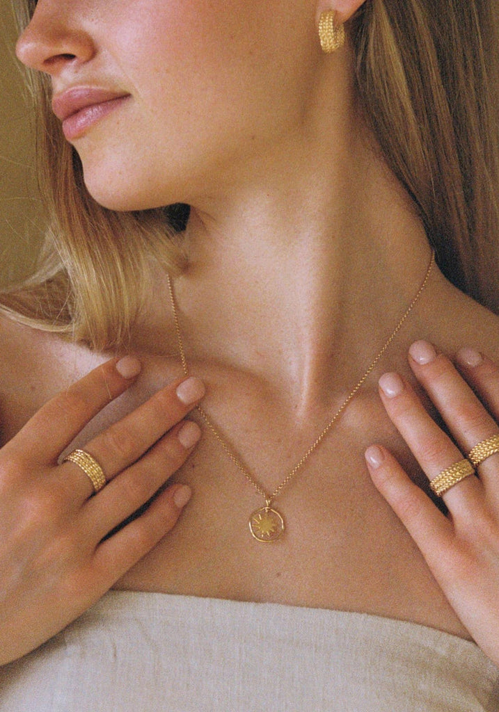 Agapée Calida Necklace worn on model